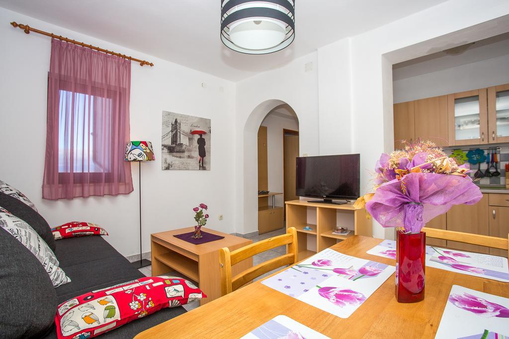 Olivista Croatia Apartments Njivice Exterior photo